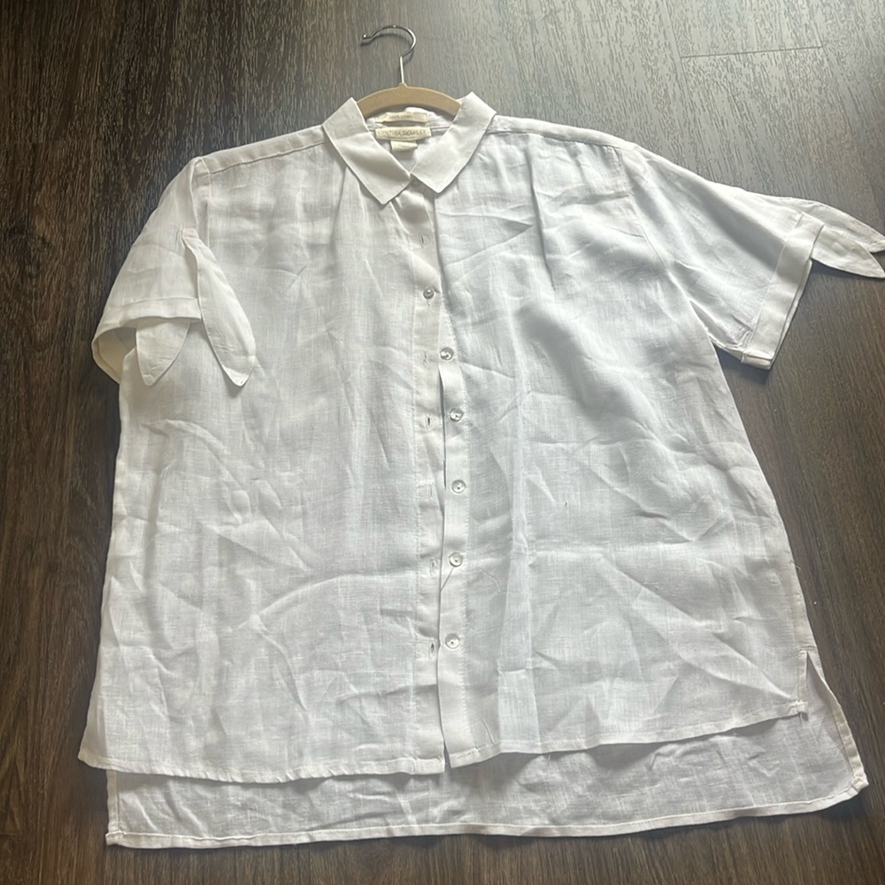 Like new, 100% linen, Cynthia Rowley size Small